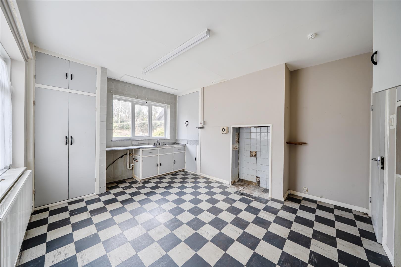 Brithwen Road, Waunarlwydd, Swansea, SA5 4QS